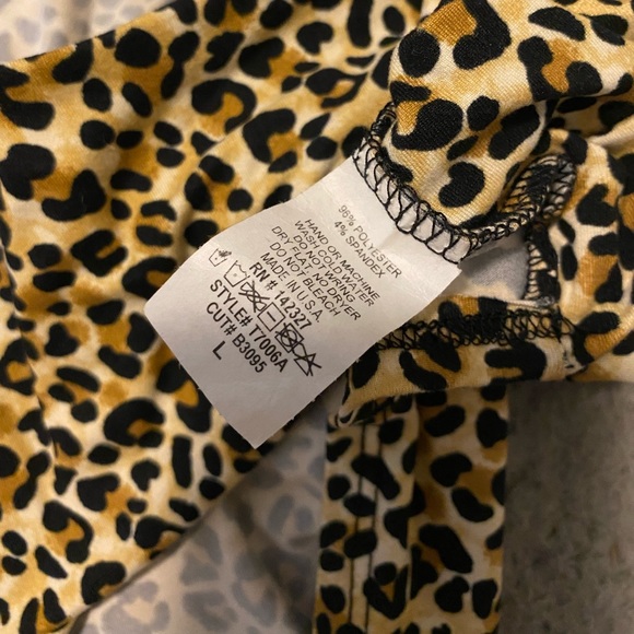 leopard twisted cropped blouse - Picture 4 of 6